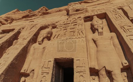 Tempel von Abu Simbel in Assuan im ägyptischen Teil Nubiens, Reisen Ägypten Nilkreuzfahrt