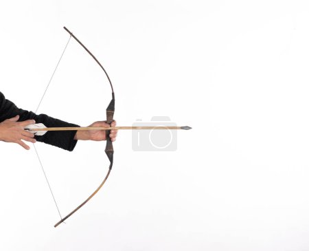Téléchargez les photos : Wooden hunting bow isolated on white background - en image libre de droit