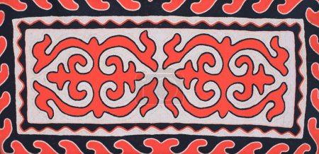 Téléchargez les photos : Tapis de laine avec motif kazakh - en image libre de droit