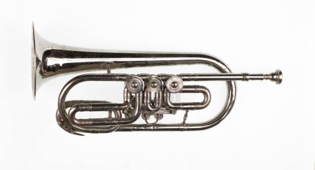 Foto de Vintage silver trumpet isolated on white background - Imagen libre de derechos