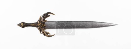Foto de Espada forjada medieval aislada sobre fondo blanco - Imagen libre de derechos