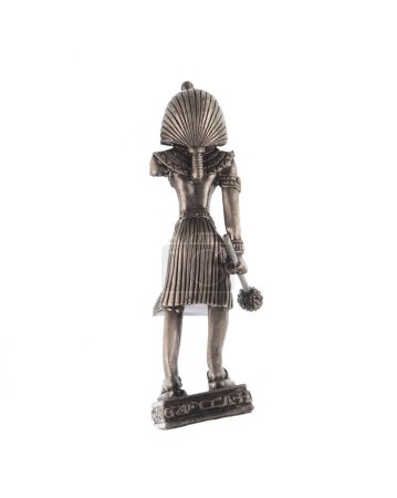 Foto de Figurilla de metal del faraón egipcio aislado sobre fondo blanco - Imagen libre de derechos