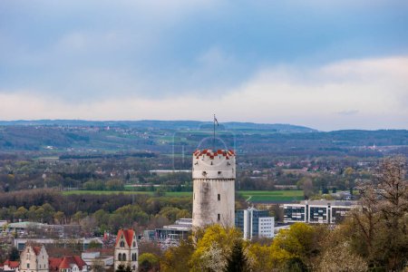 Téléchargez les photos : Le Mehlsack, initialement appelé Tour Blanche près de Saint-Michel est une tour fortifiée de Ravensburg construite vers 1425 - en image libre de droit