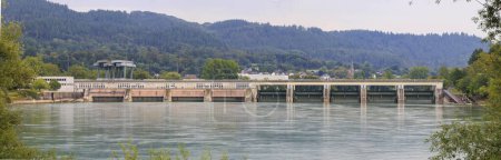 Foto de La central hidroeléctrica del río Rin, cerca de Bad Sckingen. - Imagen libre de derechos