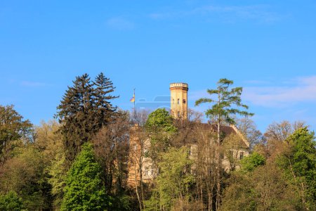 Foto de El castillo de Fugger en Wellenburg cerca de Augsburg en un soleado día de primavera - Imagen libre de derechos