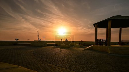 Foto de Puesta de sol sobre el mar en la ciudad de Gwadar HD Fondo de pantalla - Imagen libre de derechos
