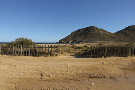 Foto de Playazo en el pueblo de Rodalquilar en Cabo de Gata, Almería, España - Imagen libre de derechos