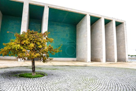 Téléchargez les photos : Lisbonne, Portugal- 21 octobre 2022 : Beau pavillon du Portugal à l'Exposition universelle de Lisbonne par Alvaro Siza architecte - en image libre de droit