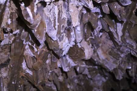 Foto de Lapis Specularis rocas en la mina romana en las cuevas de Sanabrio en la región de Cuenca, España - Imagen libre de derechos