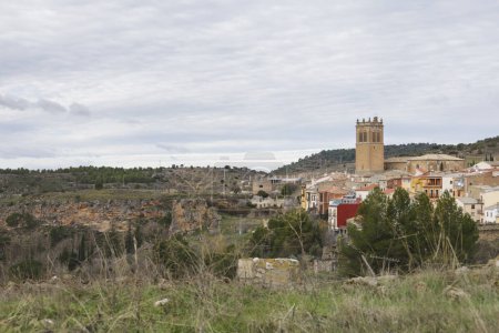 Téléchargez les photos : Belle vue sur la ville historique de Priego dans la région de Cuenca, Espagne - en image libre de droit