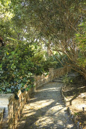 Foto de Sanlúcar de Barrameda, Cádiz, España - 2 de octubre de 2023: Palacio y jardines Orleans-Borbón en la ciudad de Sanlúcar de Barrameda - Imagen libre de derechos