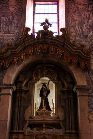 Téléchargez les photos : Olivenza, Badajoz, Espagne- 23 octobre 2024 : Jésus-Christ dans l'église Sainte-Marie-Madeleine à Olivenza, Badajoz, Espagne - en image libre de droit