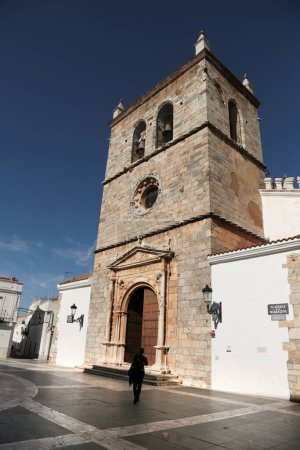 Téléchargez les photos : Olivenza, Badajoz, Espagne- 23 octobre 2024 : Église Sainte-Marie-Madeleine à Olivenza, Badajoz, Espagne - en image libre de droit