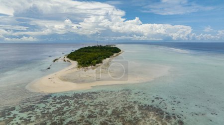 Aerial drone of tropical island Mataking with coral reef and atoll view from above. Parque Marino Tun Sakaran. Borneo, Sabah, Malasia.