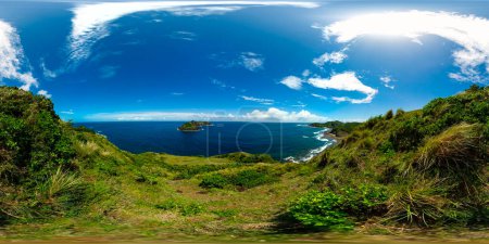 Insel und blauer Ozean. Insel Palaui, Kap Engano, Insel Dos Hermanas. Philippinen. VR 360.