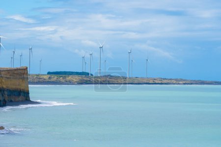 Foto de Patea paisaje costero aerogeneradores - Imagen libre de derechos