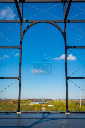 Téléchargez les photos : Vue depuis Big Spotters Hill dans le parc Groene Weelde, Vijfhuizen, Haarlemmermeer, Pays-Bas - en image libre de droit