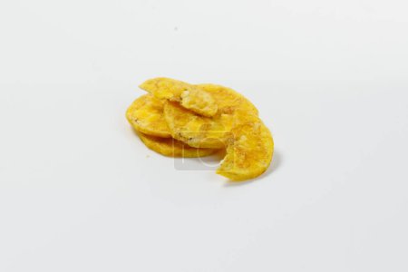 Foto de Chips de Kerala o chips de plátano, elemento de merienda de culto de Kerala, imagen aislada con fondo blanco - Imagen libre de derechos