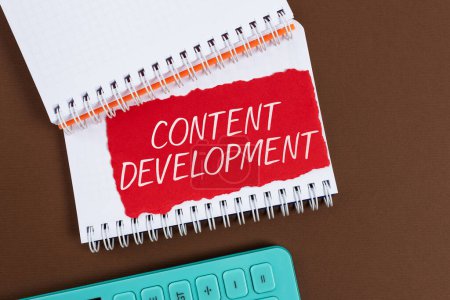 Handschrift-Text Content Development, Business-Ansatz Spezialisiert auf Grafik-Design Multimedia-Dokumentation