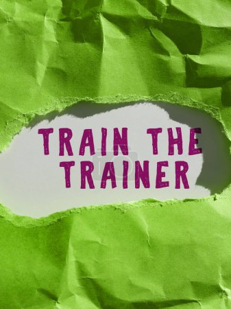 Foto de Inspiración mostrando signo Tren El Entrenador, Concepto que significa identificado para enseñar mentor o entrenar a otros que asisten a clase - Imagen libre de derechos