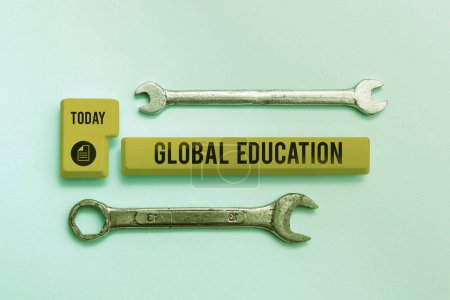 Téléchargez les photos : Texte inspirant Global Education, Business présente des idées enseignées pour améliorer sa perception du monde - en image libre de droit