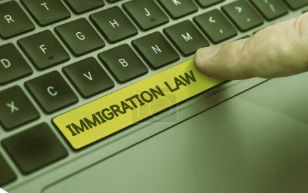 Foto de Texto que muestra inspiración Ley de Inmigración, Idea de negocios estatutos nacionales y precedentes legales que rigen la inmigración - Imagen libre de derechos
