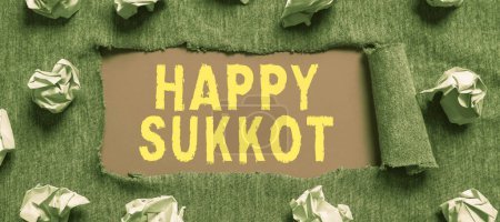 Foto de Escribir mostrando texto Happy Sukkot, Foto conceptual Irlanda celebración verde amuletos de la suerte y tréboles - Imagen libre de derechos