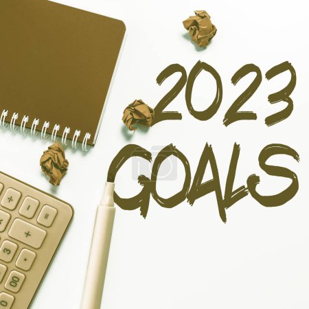 Foto de Señal de texto que muestra 2023 Metas, Concepto de Internet Un plan para hacer algo nuevo y mejor para el próximo año - Imagen libre de derechos