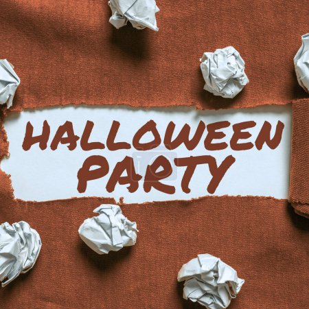 Téléchargez les photos : Légende conceptuelle Halloween Party, concept d'entreprise veille de la fête chrétienne occidentale de la Journée des Reliques - en image libre de droit