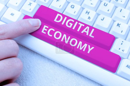 Foto de Visualización conceptual Economía Digital, Palabra para actividades económicas basadas en tecnologías digitales - Imagen libre de derechos