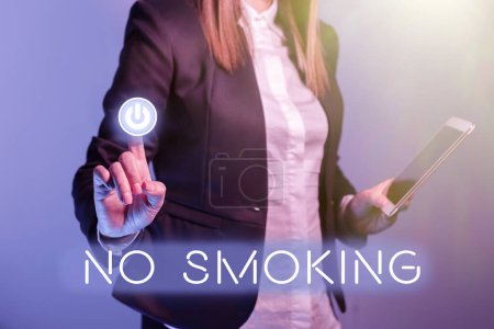 Foto de Texto conceptual No Smoking, Business concept using tobacco is forbiden in this place - Imagen libre de derechos