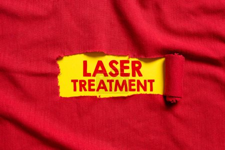 Téléchargez les photos : Écriture affichant le texte Traitement laser, Concept signifiant l'une des diverses techniques médicales et chirurgicales utilisant des lasers - en image libre de droit