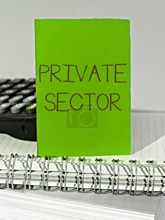 Foto de Señal que muestra el sector privado, enfoque empresarial una parte de una economía que no está controlada o es propiedad del gobierno - Imagen libre de derechos