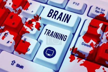 Foto de Signo de texto que muestra el entrenamiento cerebral, Concepto que significa actividades mentales para mantener o mejorar las habilidades cognitivas - Imagen libre de derechos