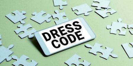 Foto de Señal de escritura a mano Código de vestimenta, idea de negocio una forma aceptada de vestir para una ocasión o grupo en particular - Imagen libre de derechos