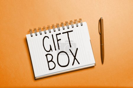 Foto de Inspiración mostrando signo Caja de regalo, Concepto significado Un pequeño cointainer con diseños capaces de manejar regalos - Imagen libre de derechos