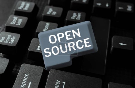 Téléchargez les photos : Légende de texte présentant Open Source, idée d'entreprise dénotant un logiciel dont le code source original est disponible gratuitement - en image libre de droit