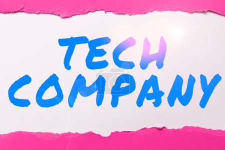 Foto de Escribir mostrando texto Tech Company, Concepto significa una empresa que inventa o innova soluciones para producir productos utilizables - Imagen libre de derechos