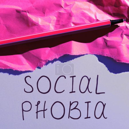 Foto de Inspiración mostrando signo Fobia Social, Concepto que significa miedo abrumador a situaciones sociales que son angustiosas - Imagen libre de derechos
