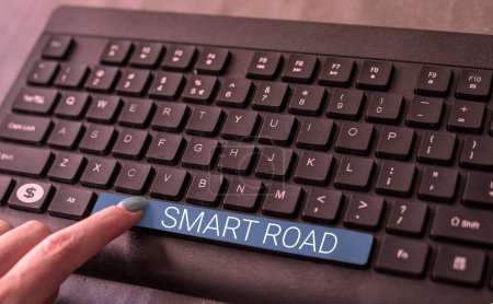Foto de Texto que muestra inspiración Smart Road, Concepto de negocio número de diferentes maneras en que las tecnologías se incorporan a las carreteras - Imagen libre de derechos