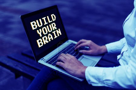 Foto de Texto de escritura a mano Construye tu cerebro, concepto de negocio actividades mentales para mantener o mejorar las habilidades cognitivas - Imagen libre de derechos