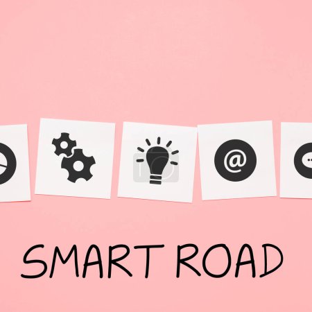 Foto de Texto que muestra inspiración Smart Road, Visión general del negocio Número de diferentes maneras en que las tecnologías se incorporan a las carreteras - Imagen libre de derechos