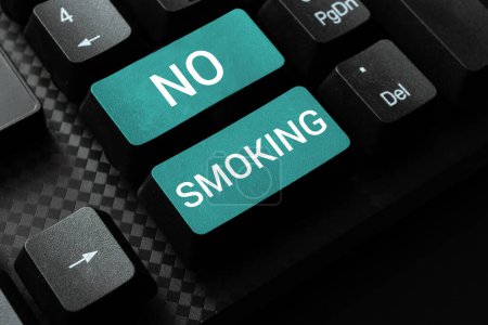 Foto de Expositor conceptual No fumar, Concepto que significa usar tabaco está prohibido en este lugar - Imagen libre de derechos