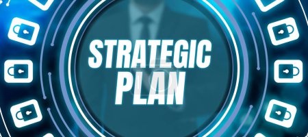 Téléchargez les photos : Signe texte montrant Plan stratégique, Concept d'affaires Processus de définition de la stratégie et de prise de décisions - en image libre de droit