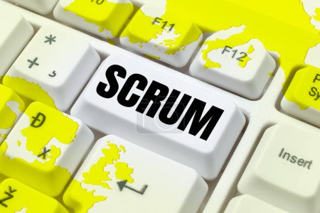 Foto de Escribir mostrando texto Scrum, Idea de negocios escritura a mano como distinta de imprimir personajes escritos de juego - Imagen libre de derechos