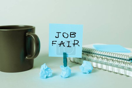 Foto de Text caption presenting Job Fair, Internet Concept An event where a person can apply for a job in multiple companies - Imagen libre de derechos
