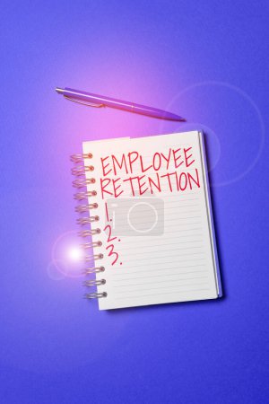 Foto de Texto manuscrito Retención de empleados, Concepto de negocio Método de reclutamiento interno empleado por organizaciones - Imagen libre de derechos