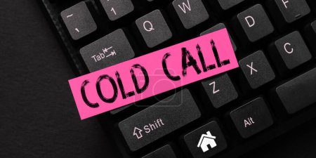 Foto de Text caption presenting Cold Call, Business concept Unsolicited call made by someone trying to sell goods or services - Imagen libre de derechos