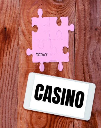 Foto de Exhibición conceptual Casino, acercamiento del negocio un edificio donde los juegos especialmente la ruleta y los juegos de la tarjeta se juegan - Imagen libre de derechos