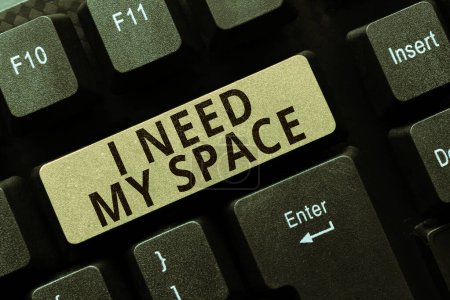 Téléchargez les photos : Légende conceptuelle I Need My Space, Internet Concept me donne un peu d'intimité à la recherche d'être seul pendant un certain temps - en image libre de droit